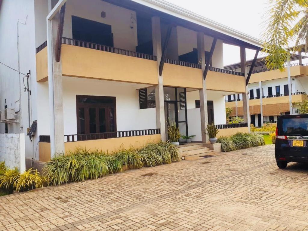 Sunrise Palace Negombo Exterior foto
