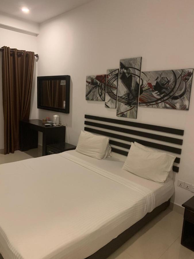 Sunrise Palace Negombo Exterior foto
