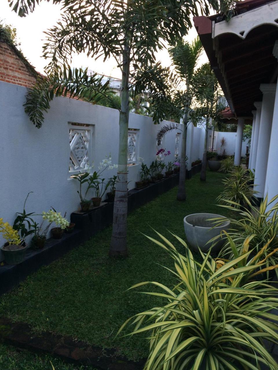Sunrise Palace Negombo Exterior foto